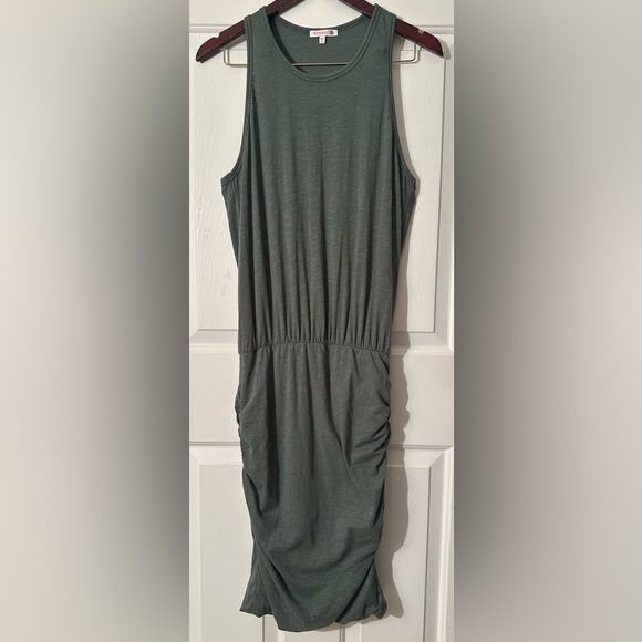 SUNDRY | EVEREVE 2 MED Pine Green Racerback Ruched Tank Dress CLEAN MADE IN USA - Picture 3 of 10